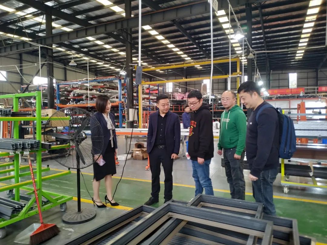 ��˹�����Ŵ���ʱ�������ý�彻������������Ʒ�Ʒ�չ������Ʒ������